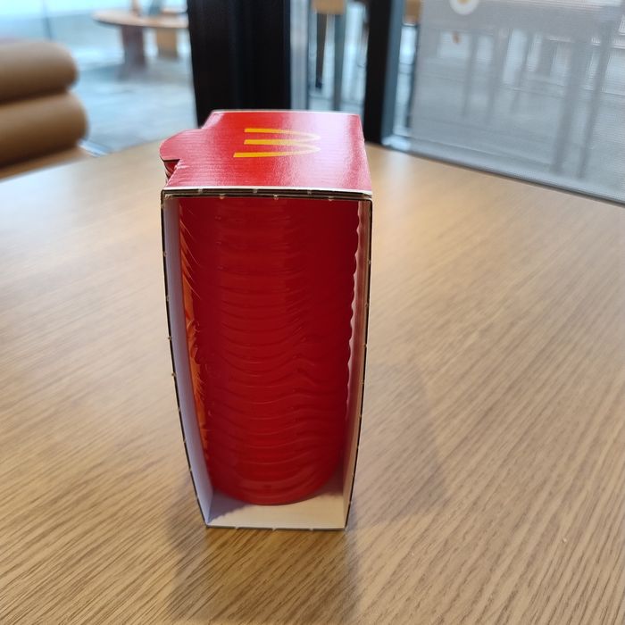 Nowa McDonald's Coca-Cola Szklanka Limitowa edycja Czerwona