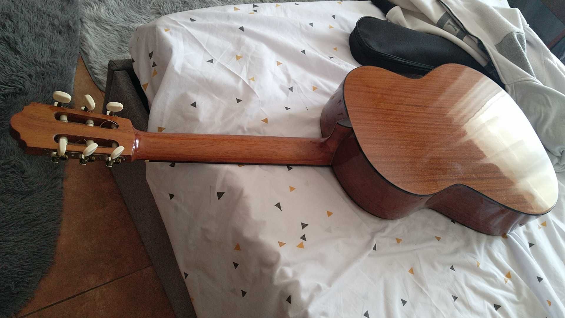Guitarra clássica APC 1S + bolsa