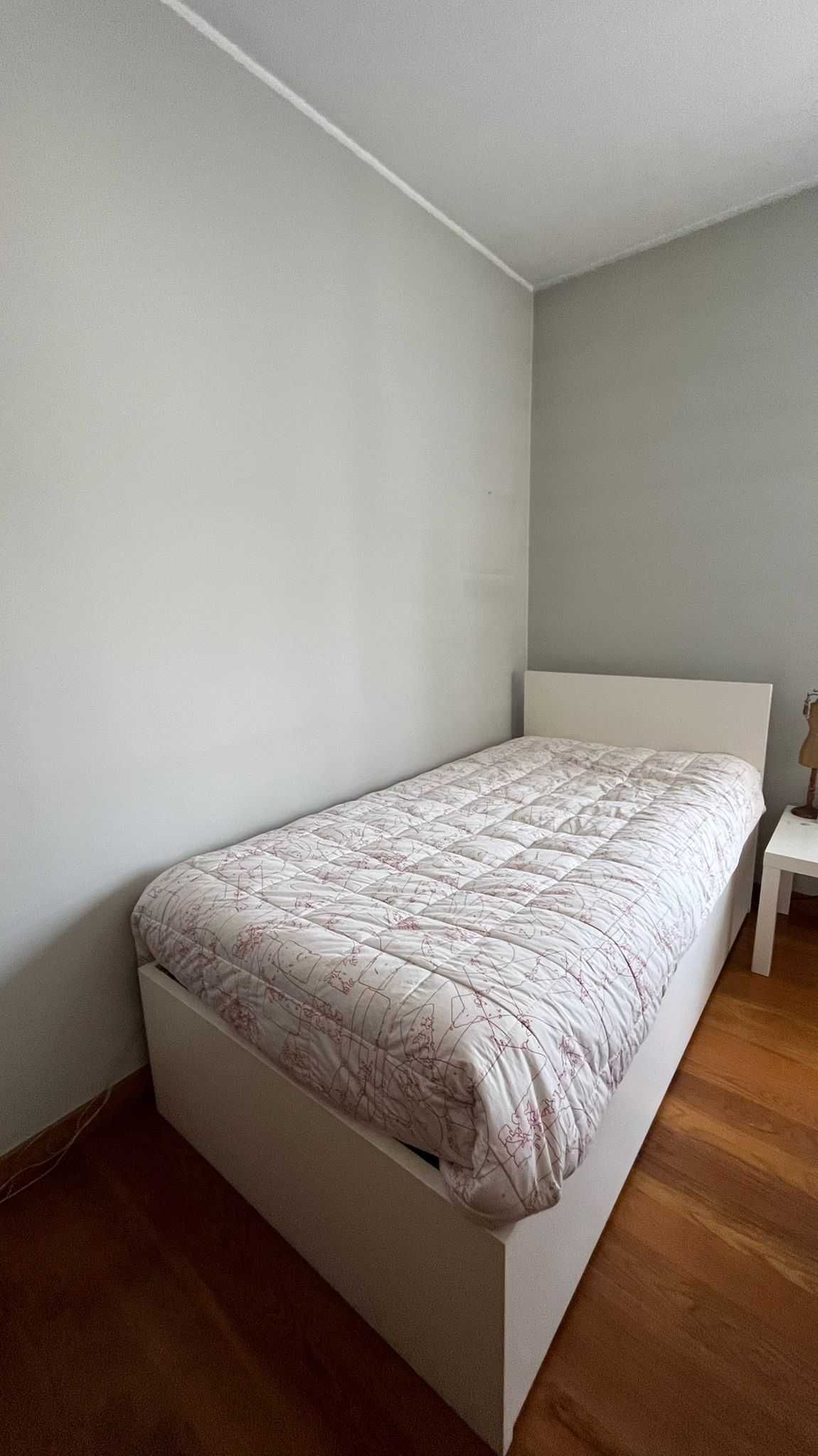 Cama de solteiro com cama extra em gavetão