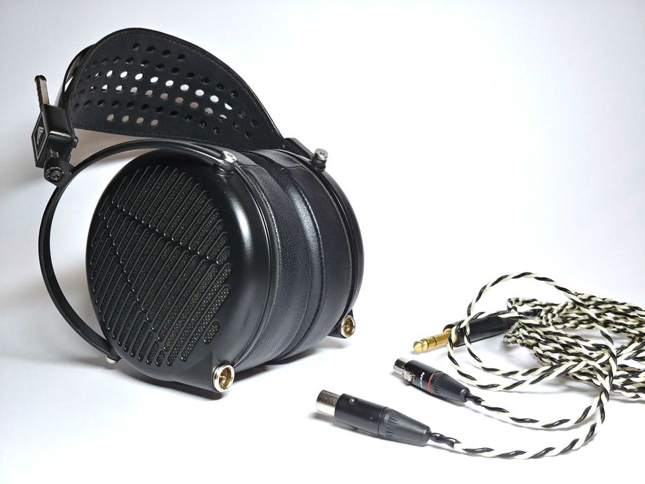 Audeze LCD-24 технічно-музикальні "гібриди" з мембранами LCD-4, $3500