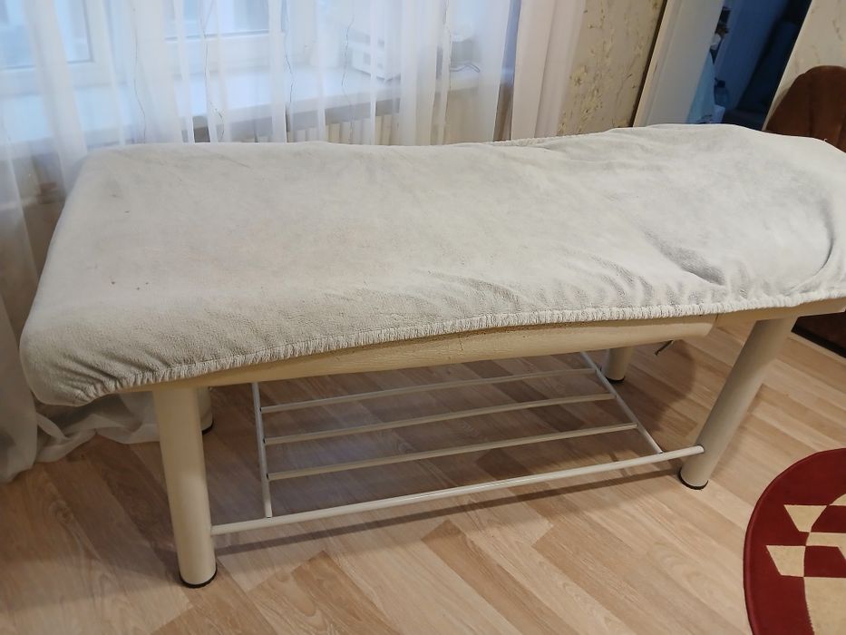 Кушетка  косметологическая