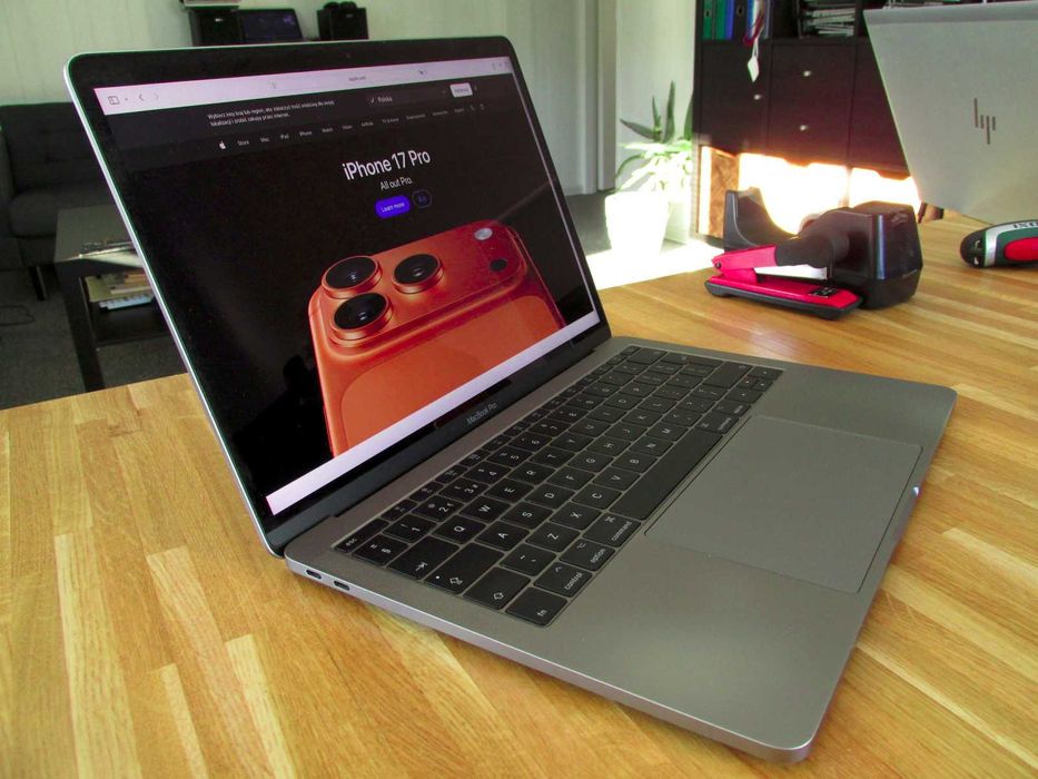 MacBook Pro 13" i5 16GB 250GB SSD laptop notebook apple (08)