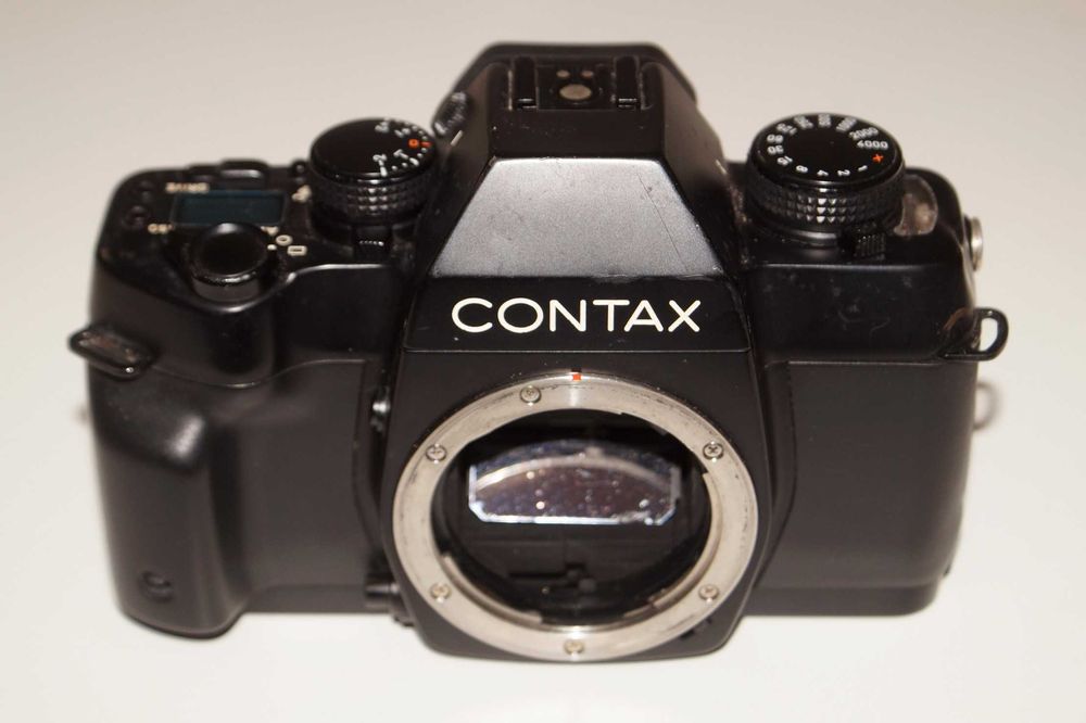 Contax ST body (+ Yashica 50mm f/1.9)