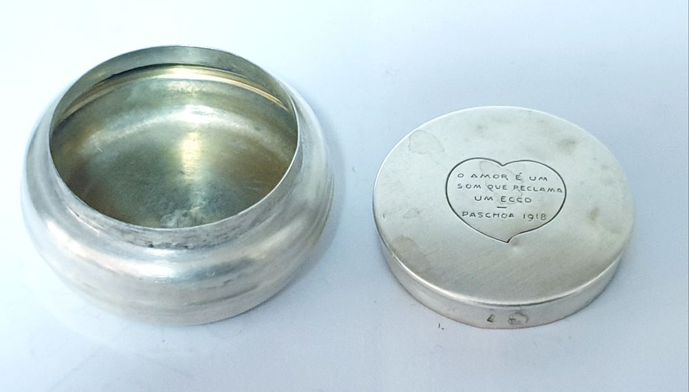 Amorosa antiga caixa de rapé em prata contrastada com  dedicatória