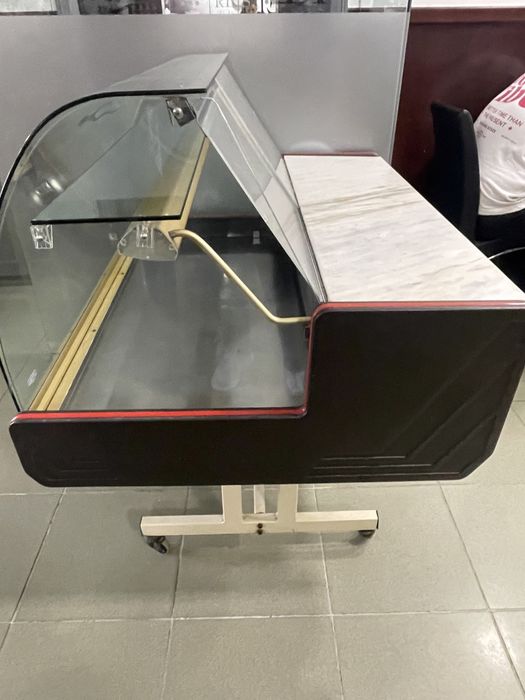 Vitrini demonstração carne e peoxe