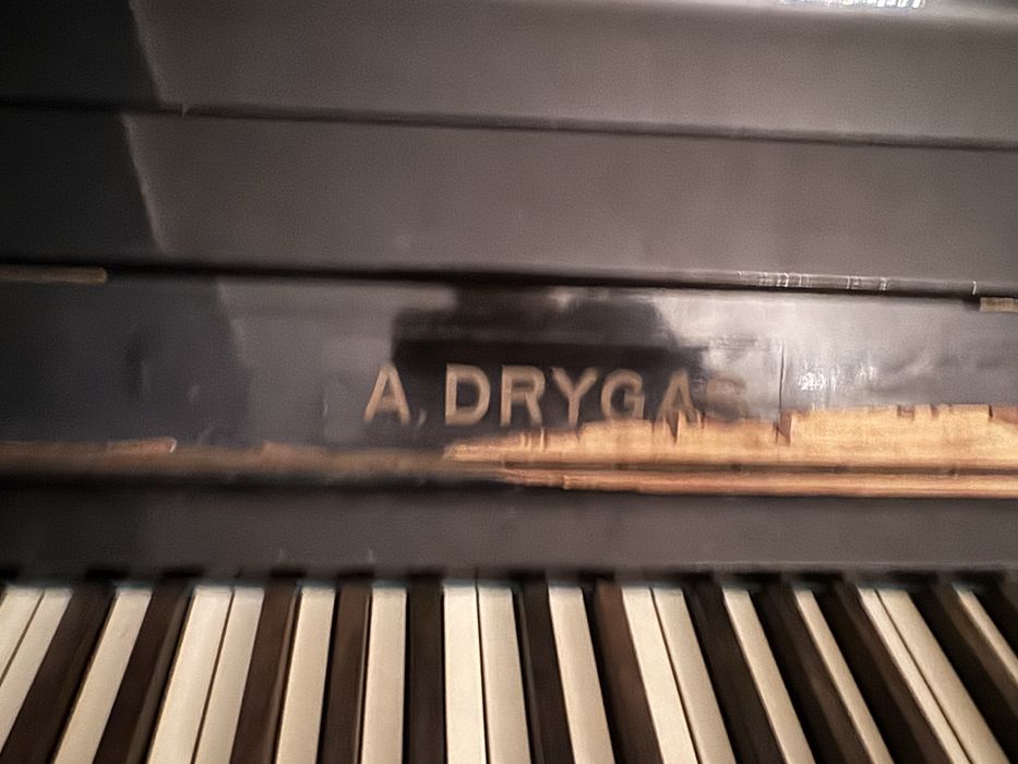 Pianino Drygas czarne