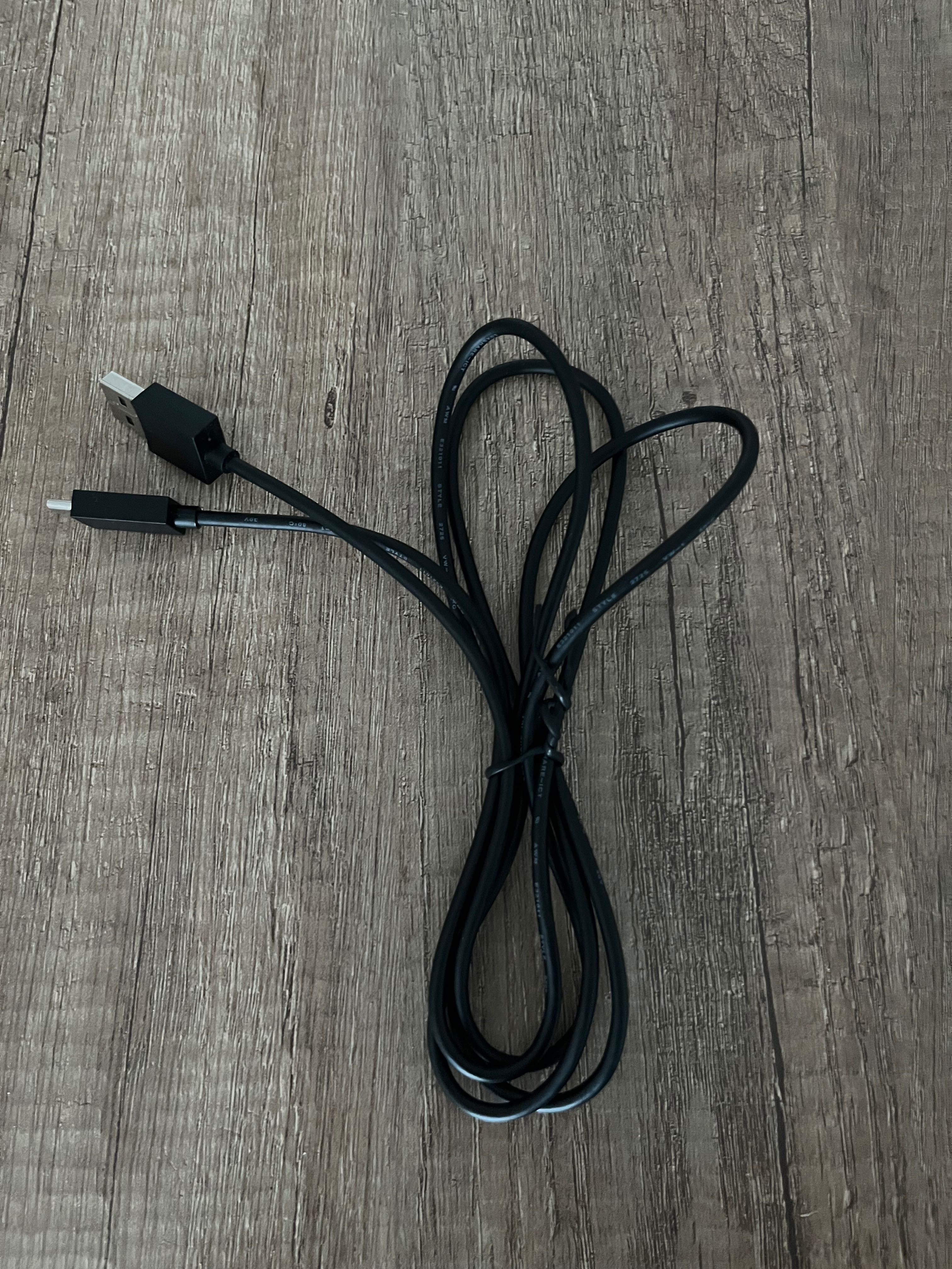Stacja ładująca Venom Twin Dock do PS5 - biała_ Ładowarka joysticka