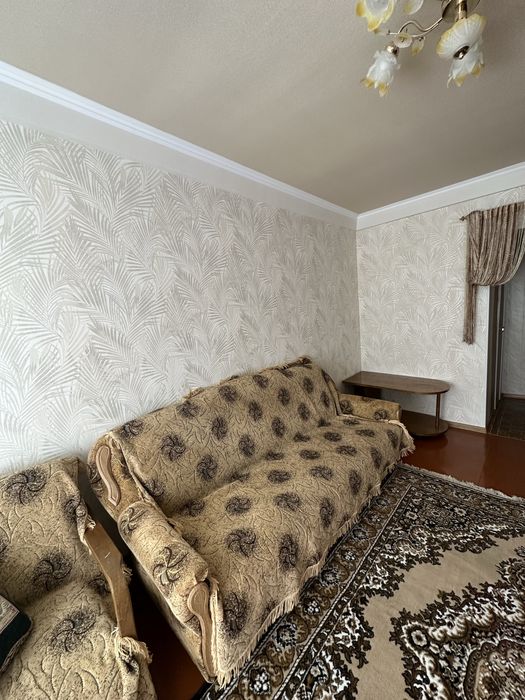 В районе  ТЦ «Орбита» Сдам 2х комн. кв-ру. 2 этаж, Космонавтов, 26