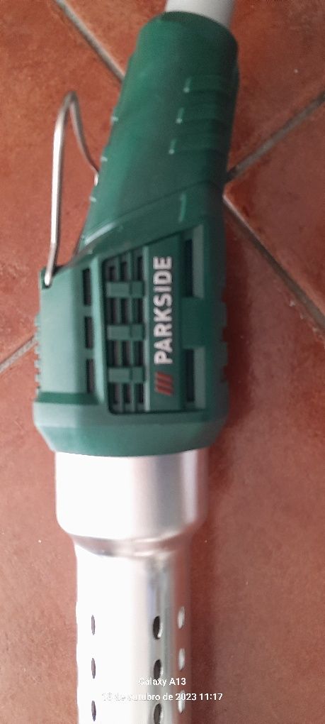 Queimadores de ervas daninhas.