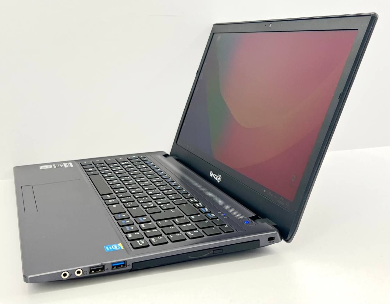Ноутбук Terra Mobile 1548P (i3-4100M/8GB/120GB + 500GB HDD) ID3901 б/в