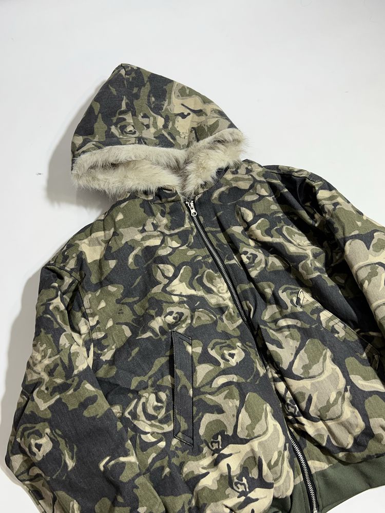 бомбер Hacky Camo с мехом balenciaga