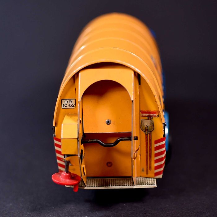 Samochód, blaszana śmieciarka lata 60 produkcji NRD