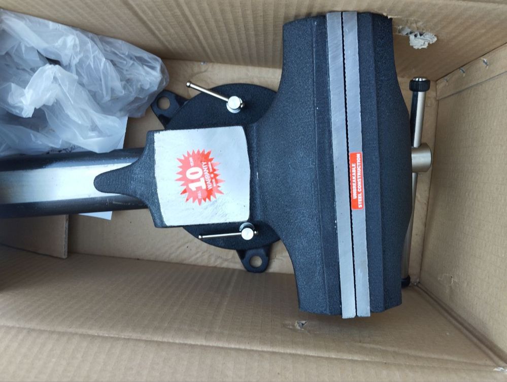 ПРОДАМ Тиски слесарные (лещата слюсарні) STEEL VISE