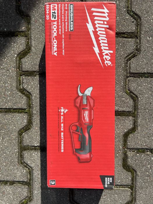 Milwauke M12 sekator
