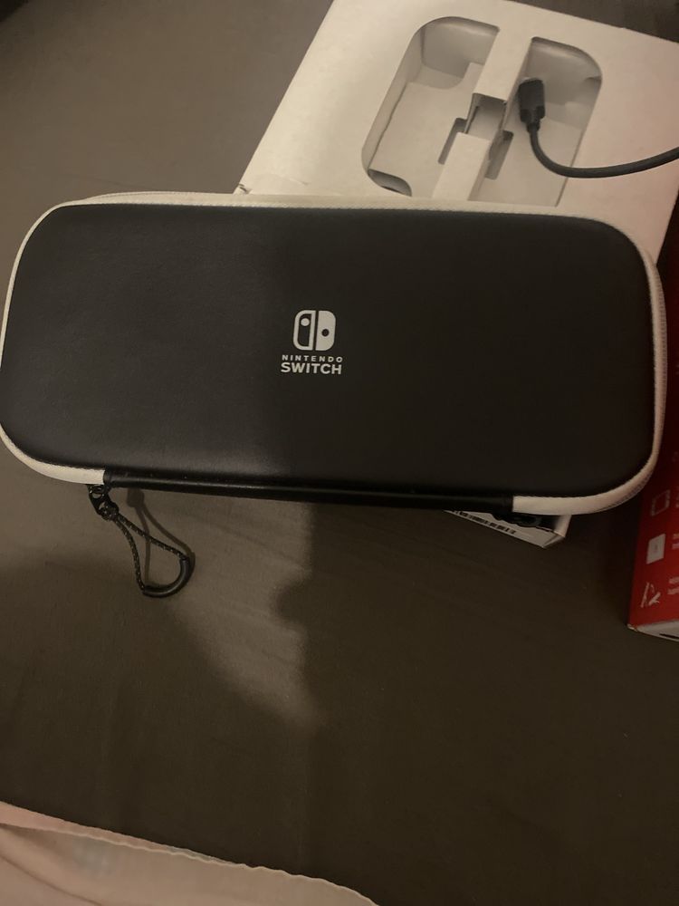 Nintendo switch OLED c/todos os acessorios e 128GB