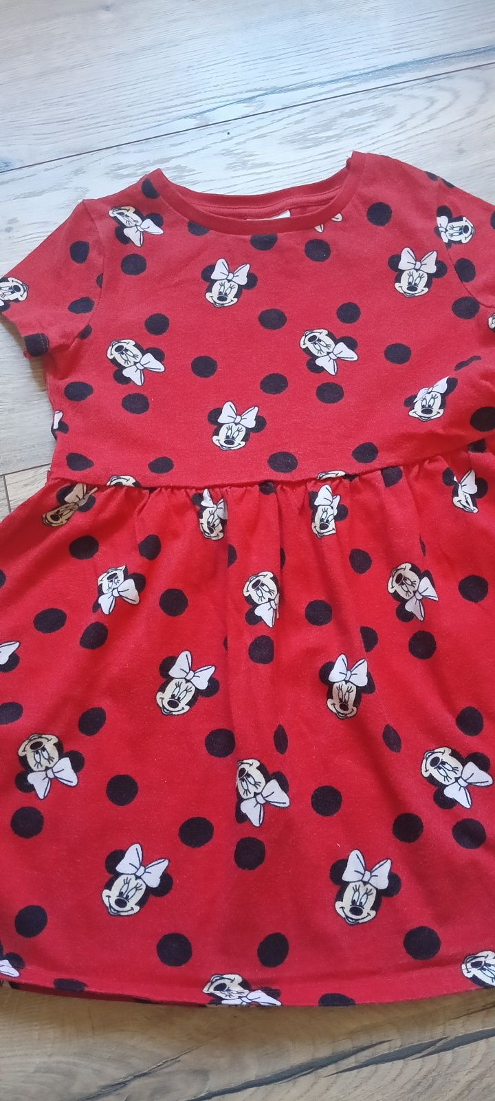 Minnie Mouse,4-5 lat -piękna sukieneczka