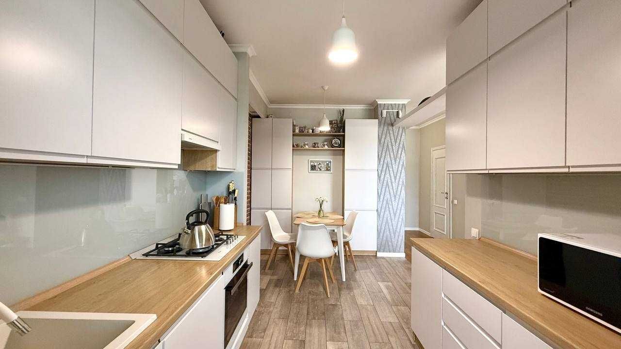 Продаж 2-ох рівневої 3 кім. квартири по вул. Інструментальна( Мазепи)