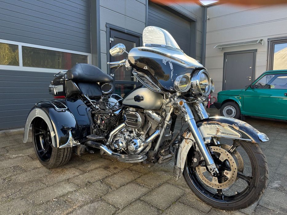 Harley-Davidson Tri Glide Tri Glide Kat. B 103'' 2013 Dużo dodatków Ubrana Uszkodzona