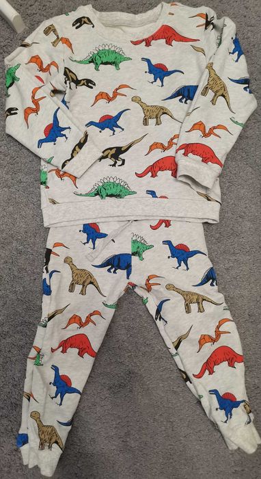 Nowy dres dziecięcy dinozaury 3 T.