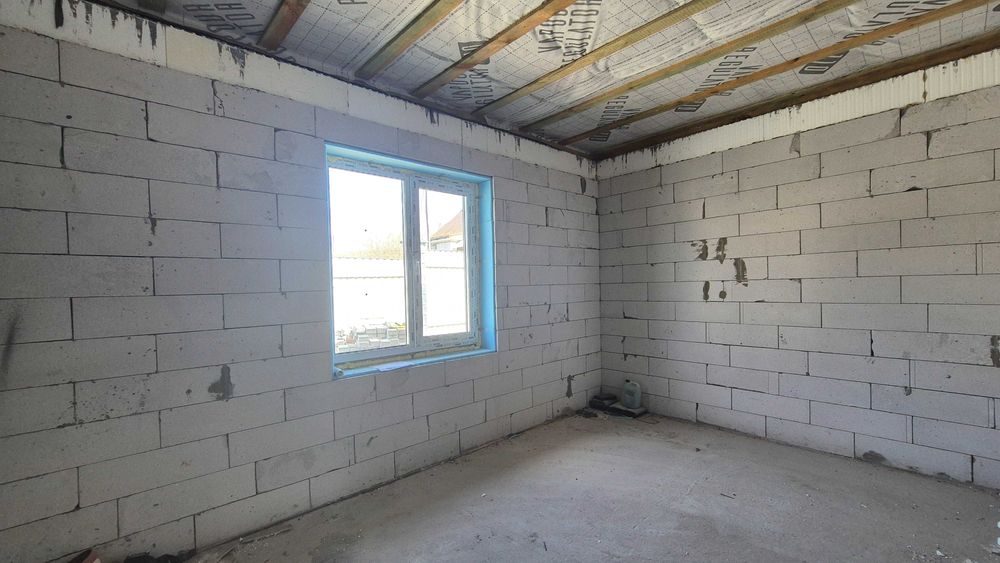 Одноповерховий будинок у Бучі з терасою та ділянкою 6 соток