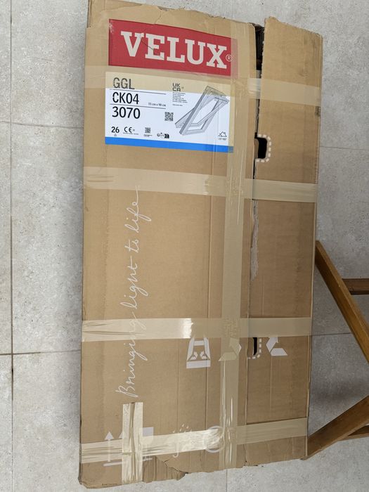 Janela Velux CK04 3070 + tela interior 2 em 1 (usado)