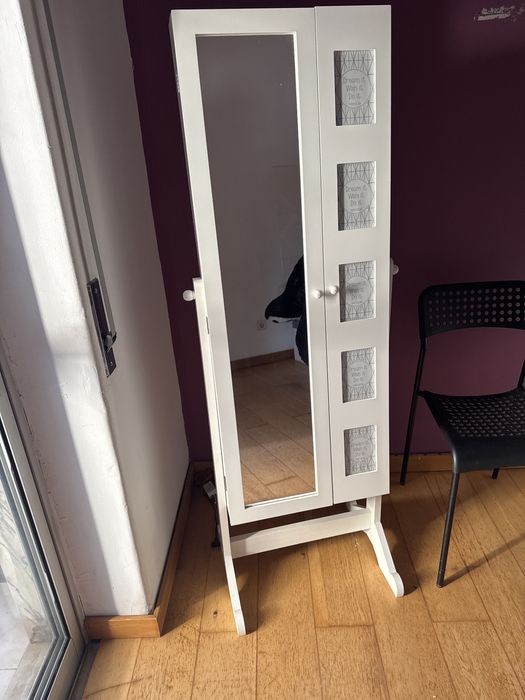 Guarda joias praticamente novo