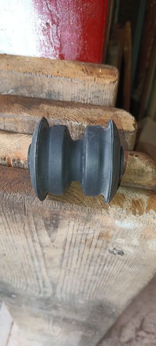 Сайлентблок задней рессоры форд транзит