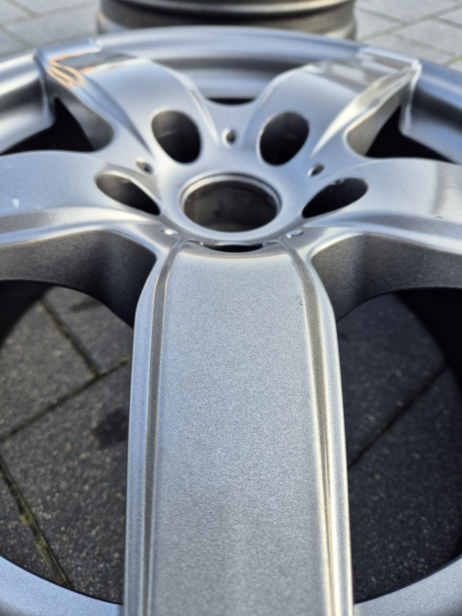 Felgi aluminiowe Dezent 17 cali 5x112 , dekielki  BMW