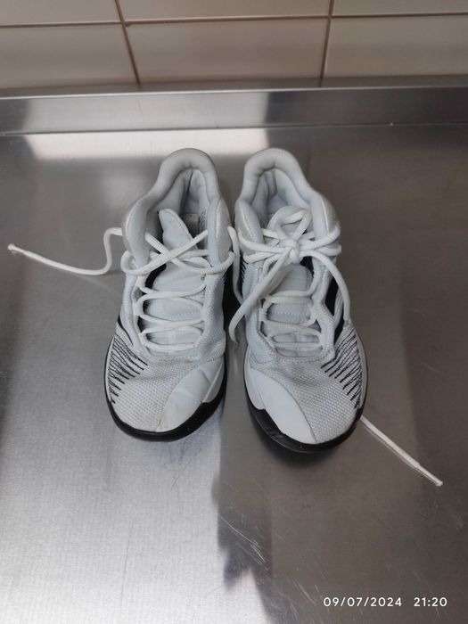 Tenis Basquetebol Adidas Pro Spark