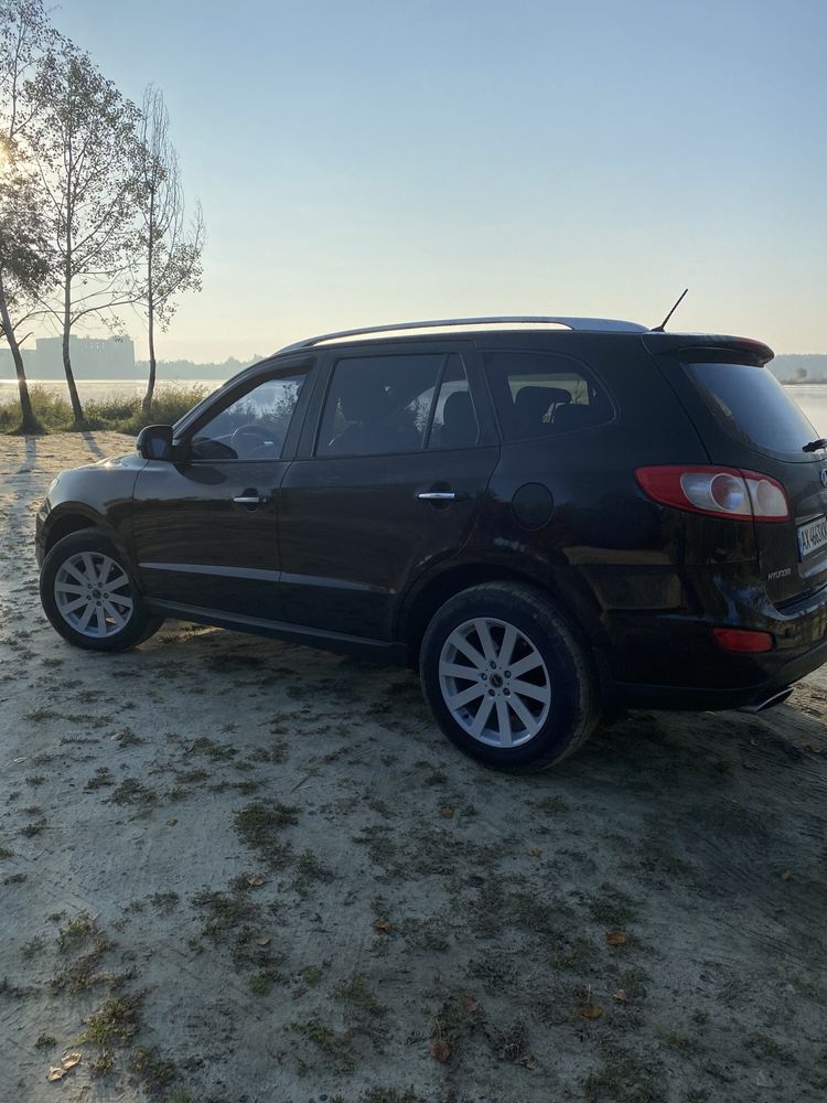 Продам Hyundai Santa Fe