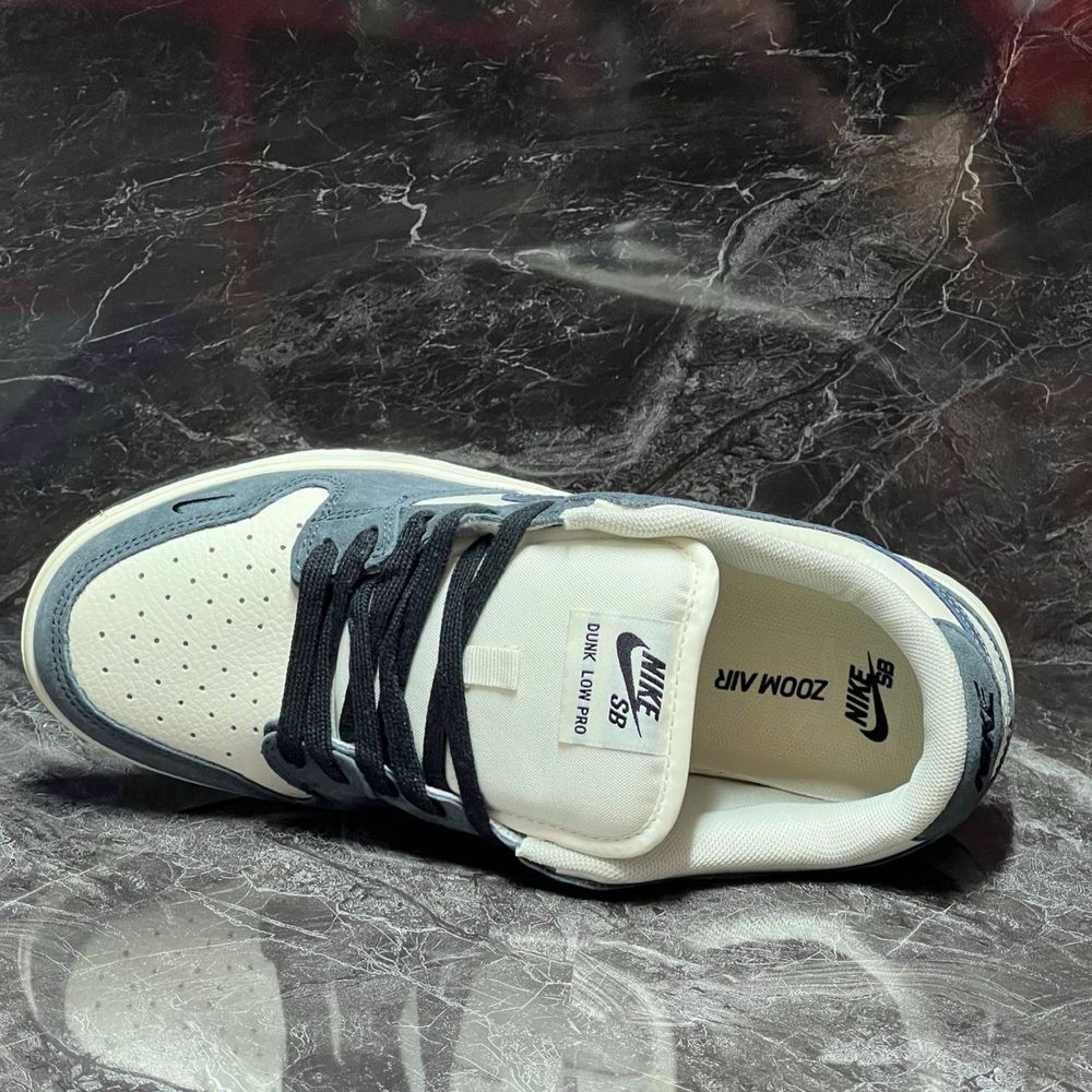 Nike SB  Dunk  Low Pro Dark Grey White