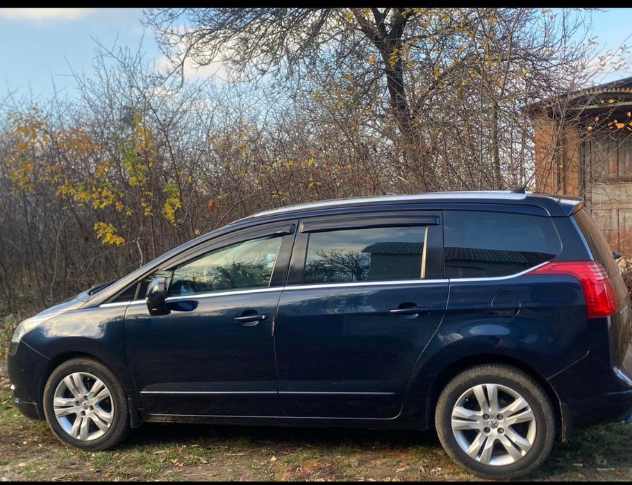 Продам або обміняю Пежо 5008 з доплатою в обидва боки