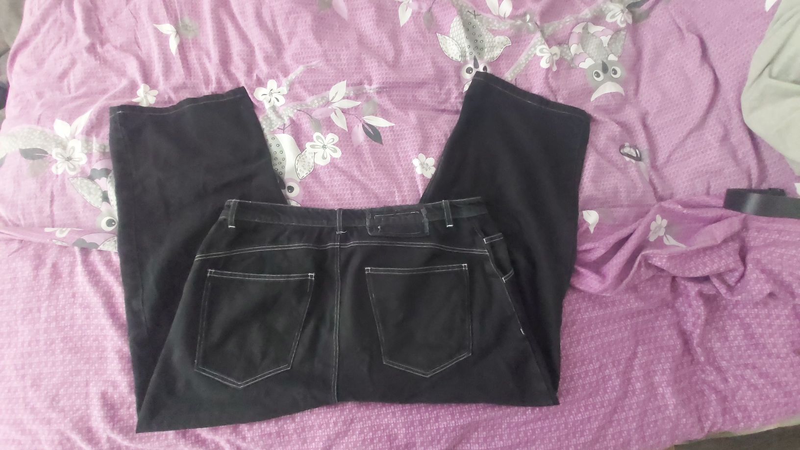 Джинси Baggy.Чорні з білими вишивками.