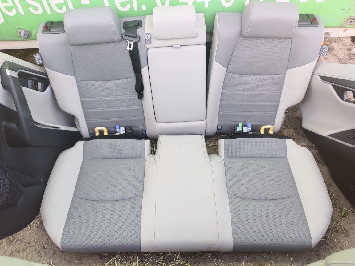RAV-4  2023р сидіння автосидіння карти  світло сіра шкіра