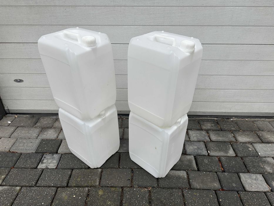 Kanister Kanistry Beczka Pojemnik 25L na ropę wodę WYMYTE