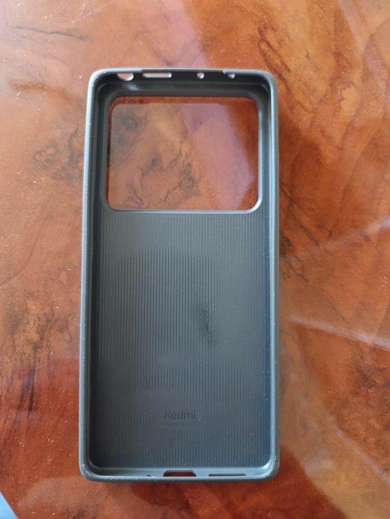Продаю НОВИЙ чехол на Xiaomi Redmi Note 13 Pro 4g, оригінальний,