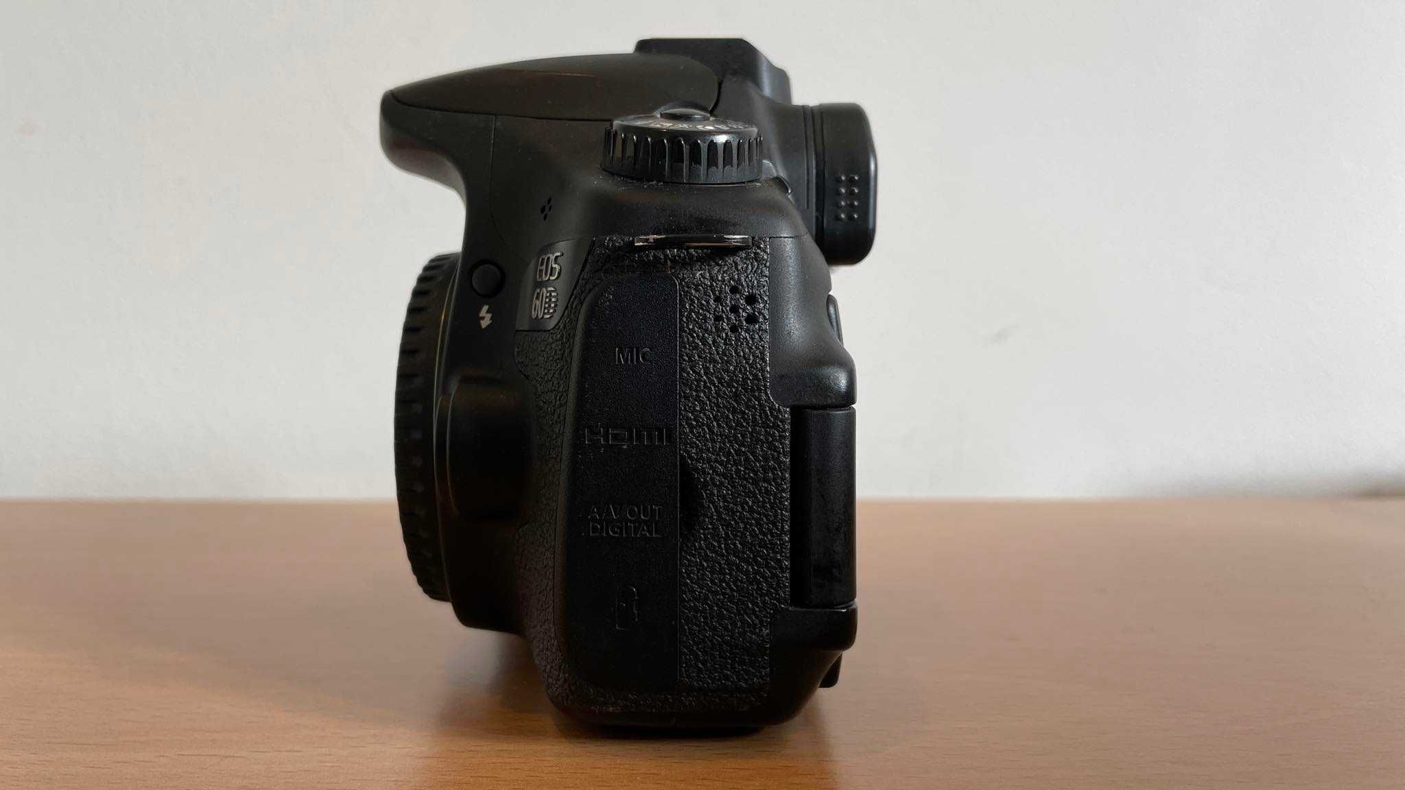 Máquina Fotográfica - DSLR - Canon 60D
