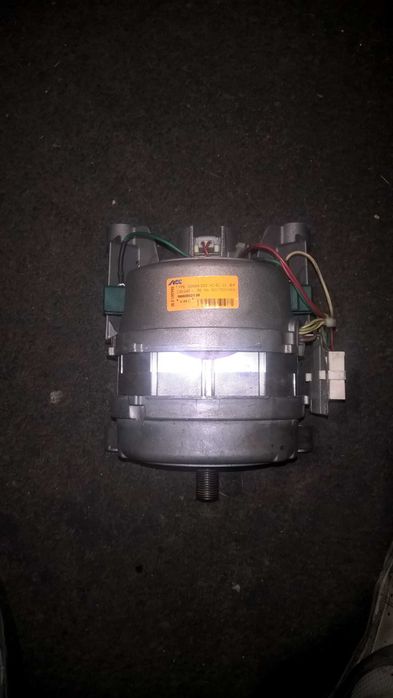 INDESIT мотор стиральной машинки