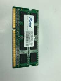 Vários módulos de memórias RAM para portátil