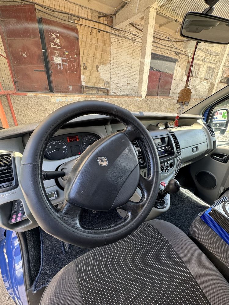 Продам Renault Trafic 2009