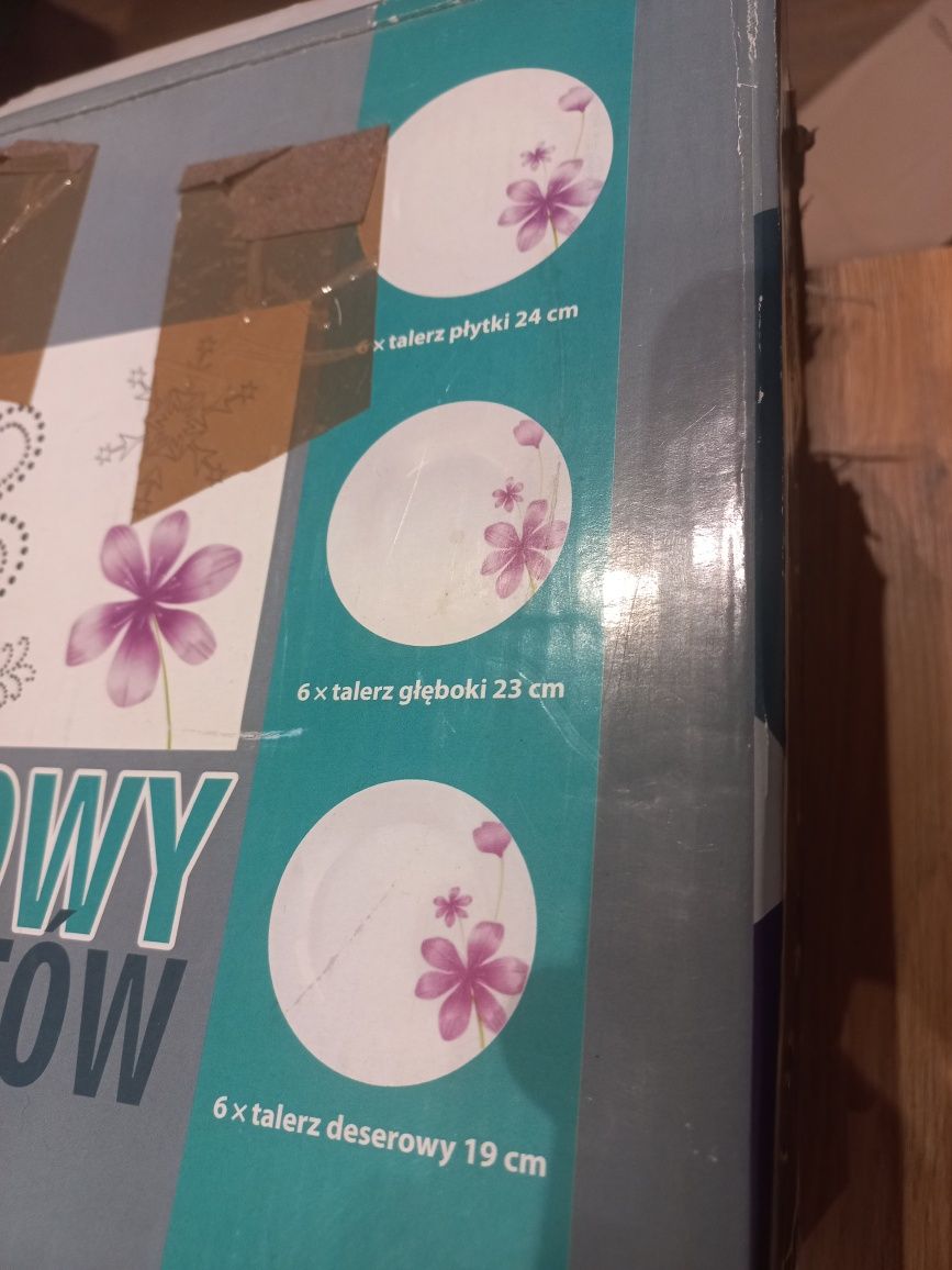 Zestaw obiadowy 18 elementów na 6 osób (day by day - karen)