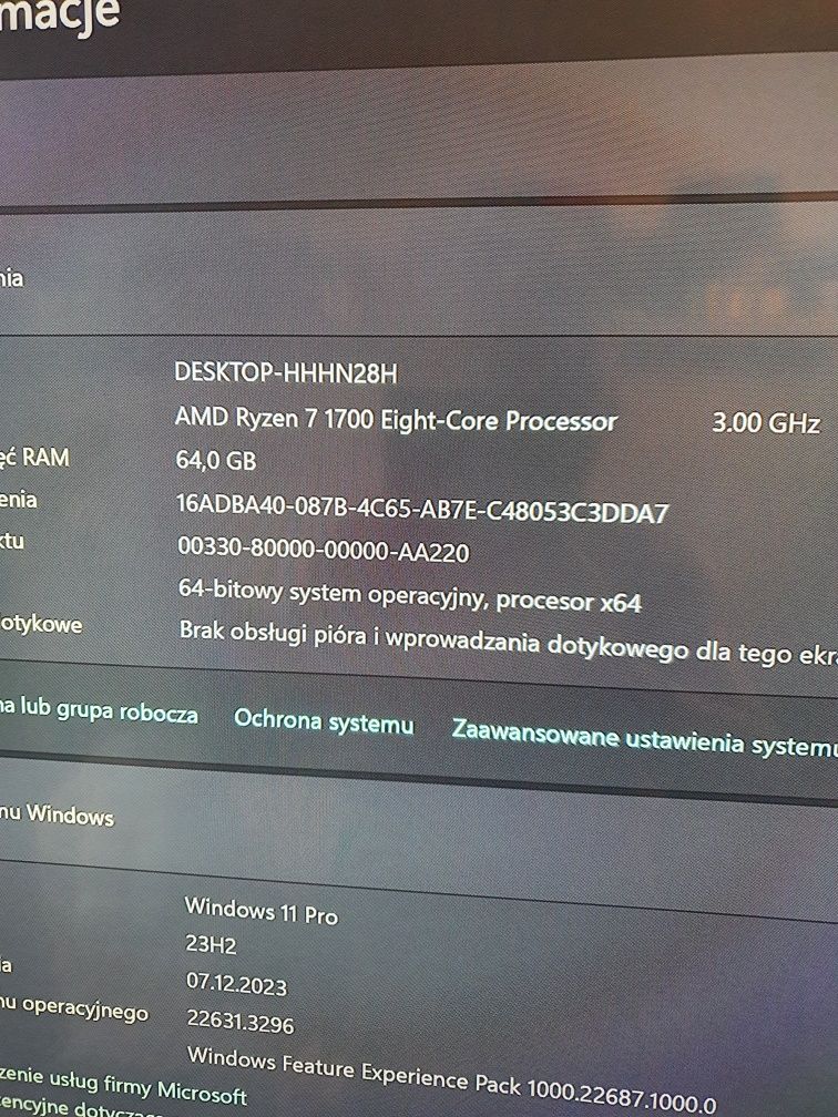 Procesor AMD Ryzen 7 1700 3.60GHz x16.rdzeni co pokazuje zdjęcie