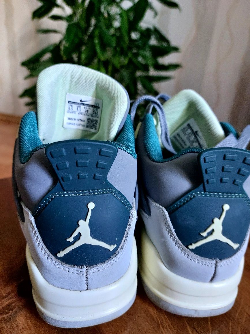 Кросівки Nike Air Jordan 4 (сірі з зеленим) якісні повсякденні