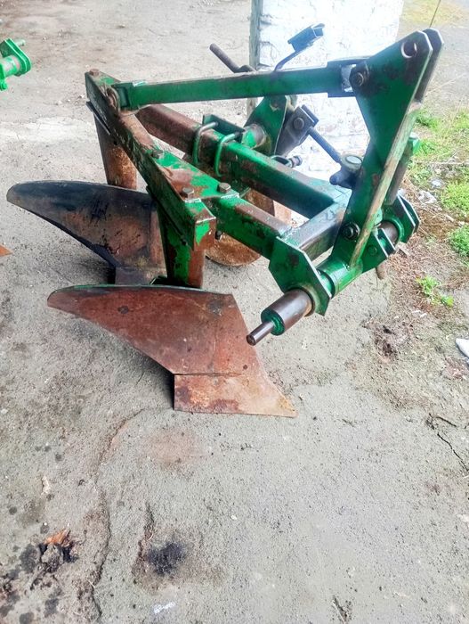Продам польський плуг 3-30,3-35,грабалка,