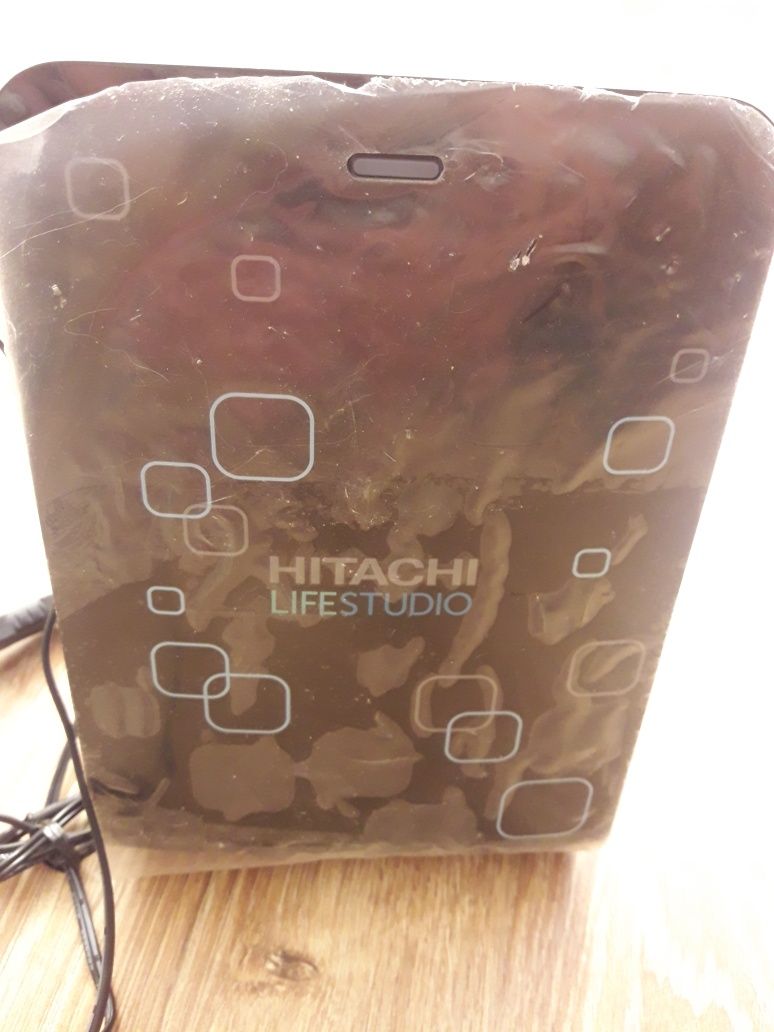 Внешний диск Hitachi Lifestudio 1,5 TB