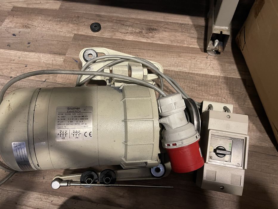 Silnik z kablem i wtyczka