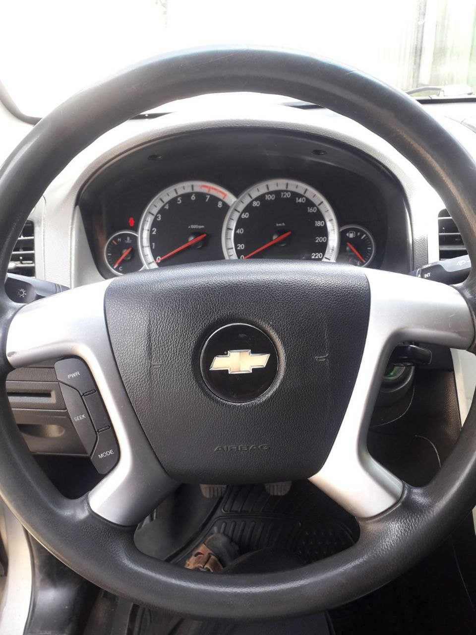 Продам Chevrolet Captiva 2.4