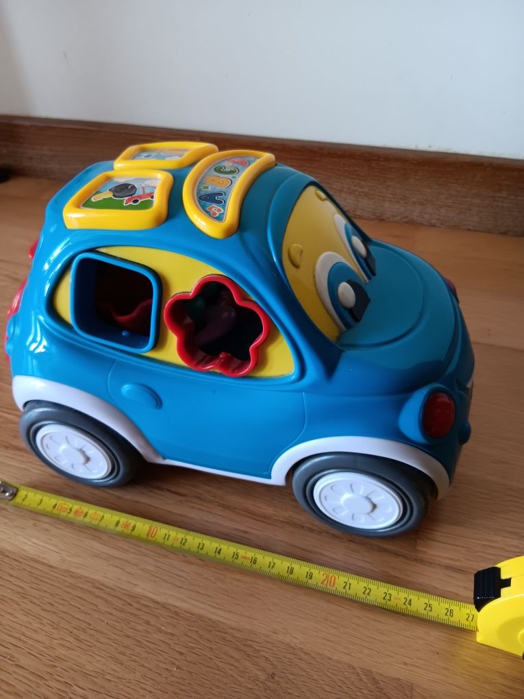 Carro falante com formas geométricas