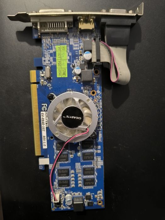 Видеокарта Gigabyte 1gb