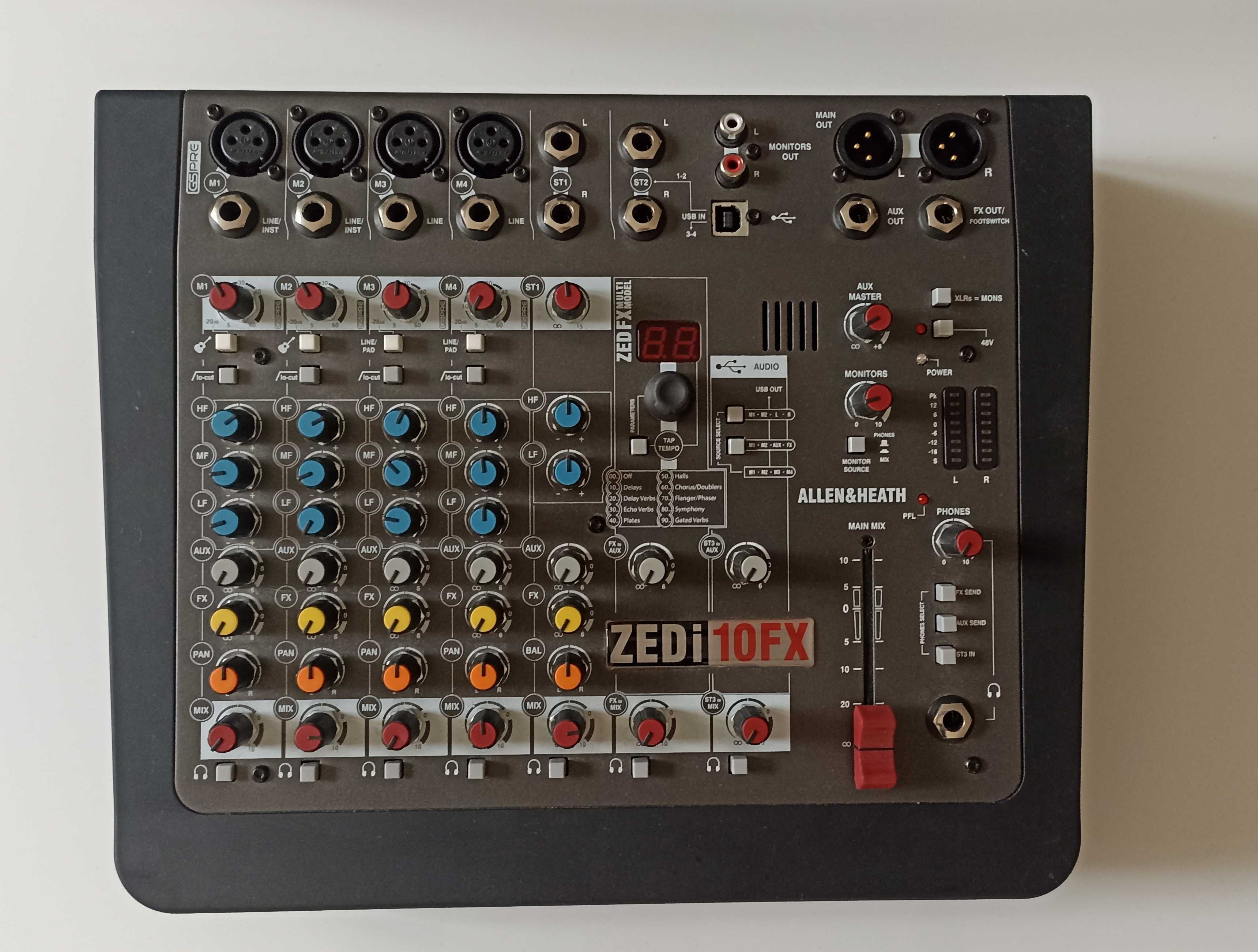 Allen & Heath ZED 10FX USB